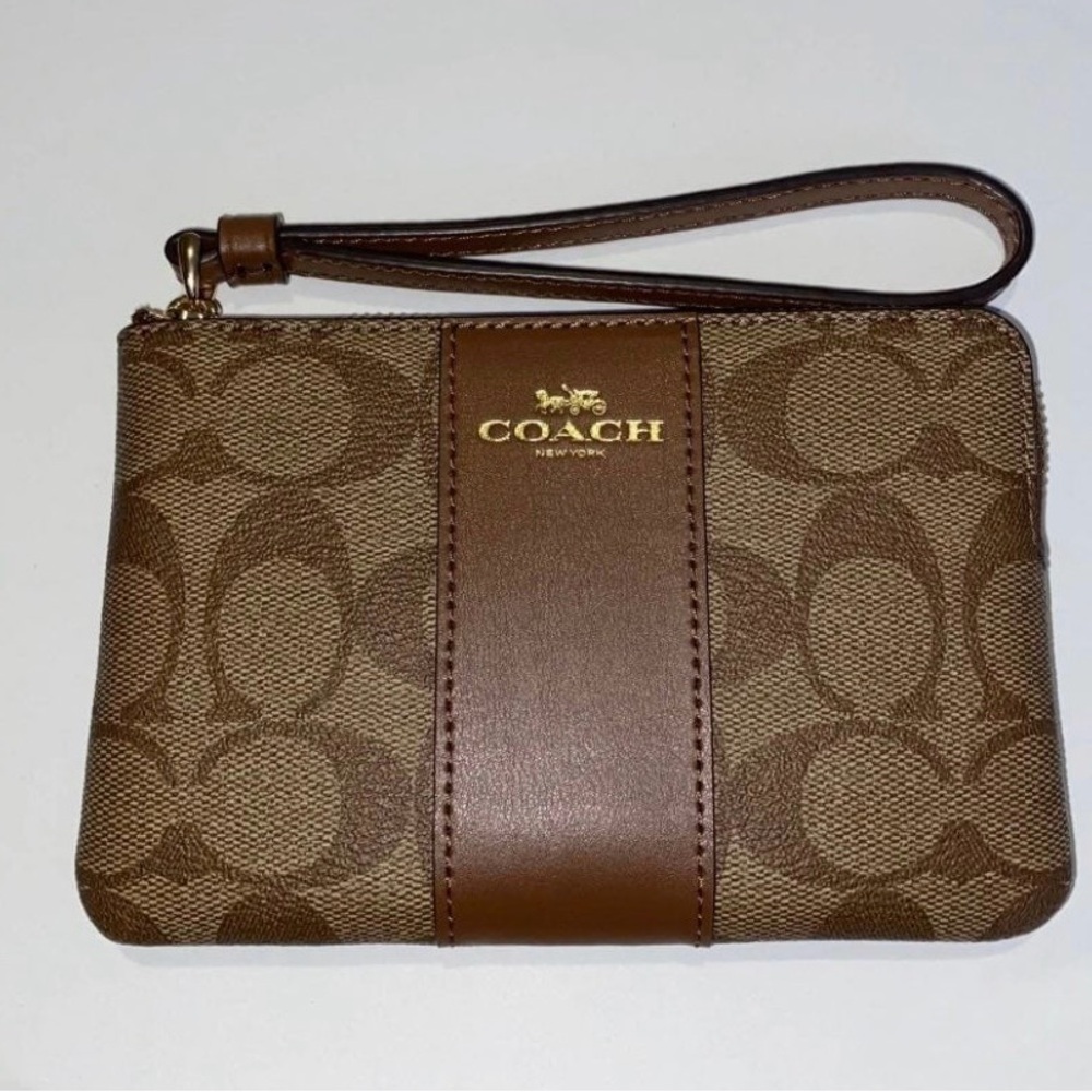 Coach Signature Corner Zip Wristlet
